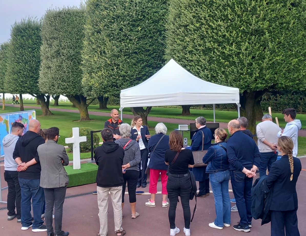 Visitors attending the “Come & Retrace the History of the Normandy American Cemetery” workshop during European Heritage Days. Credits: American Battle Monuments Commission